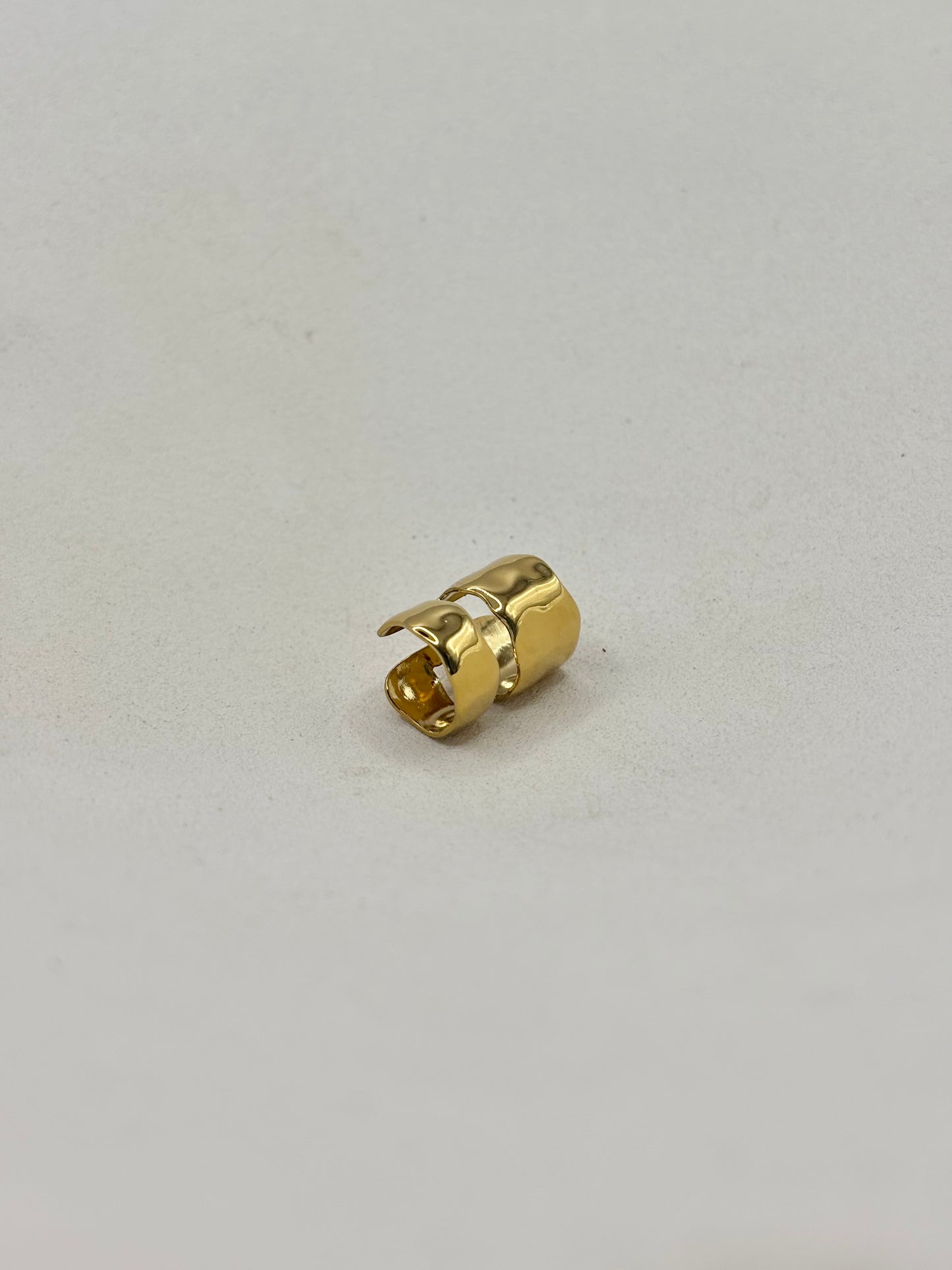 EARCUFF