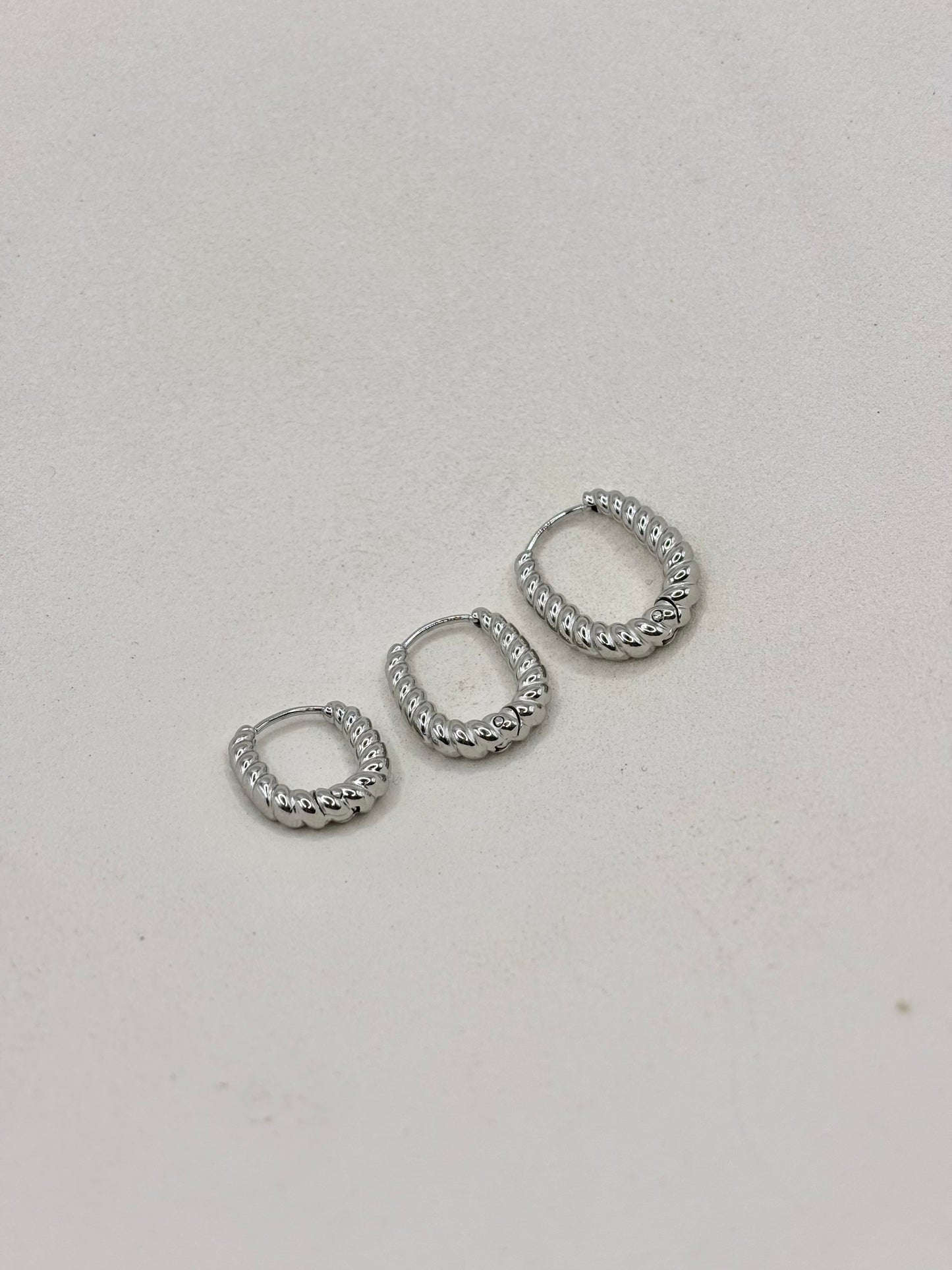 BOUCLE D'OREILLE N°182