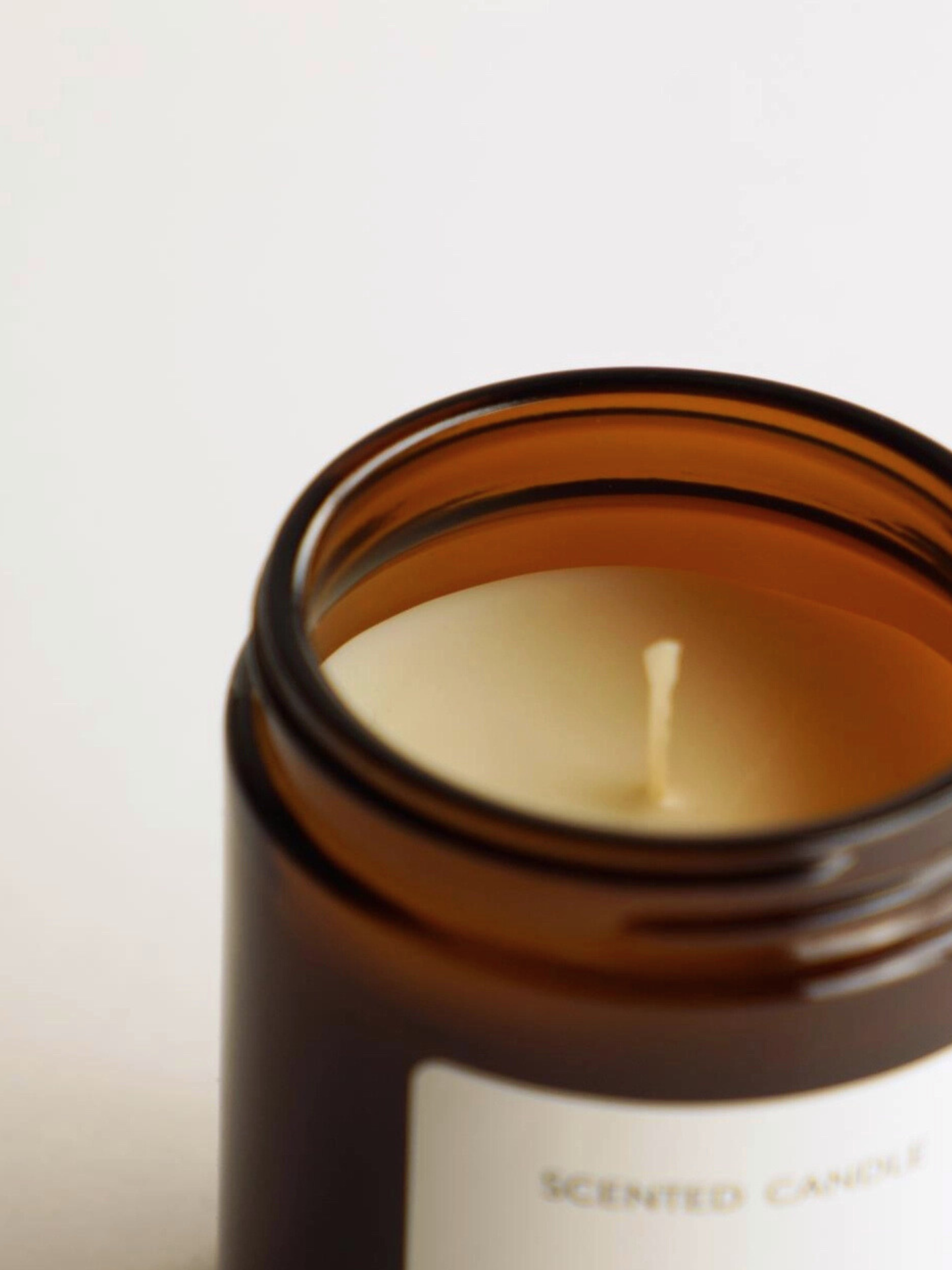 Bougie en cire végétale · WHITE MUSK 135g