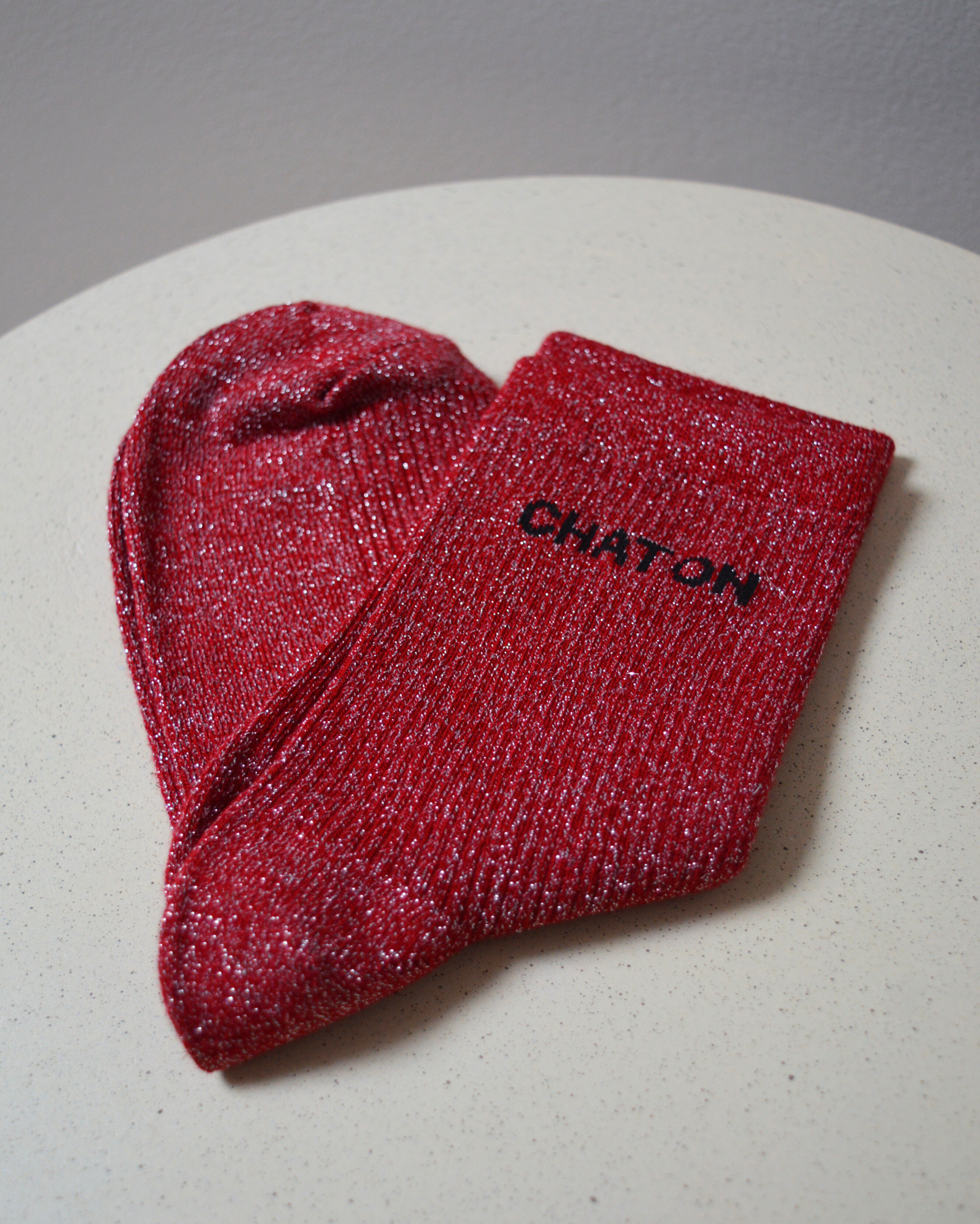 CHAUSSETTES · Chaton rouges à paillettes