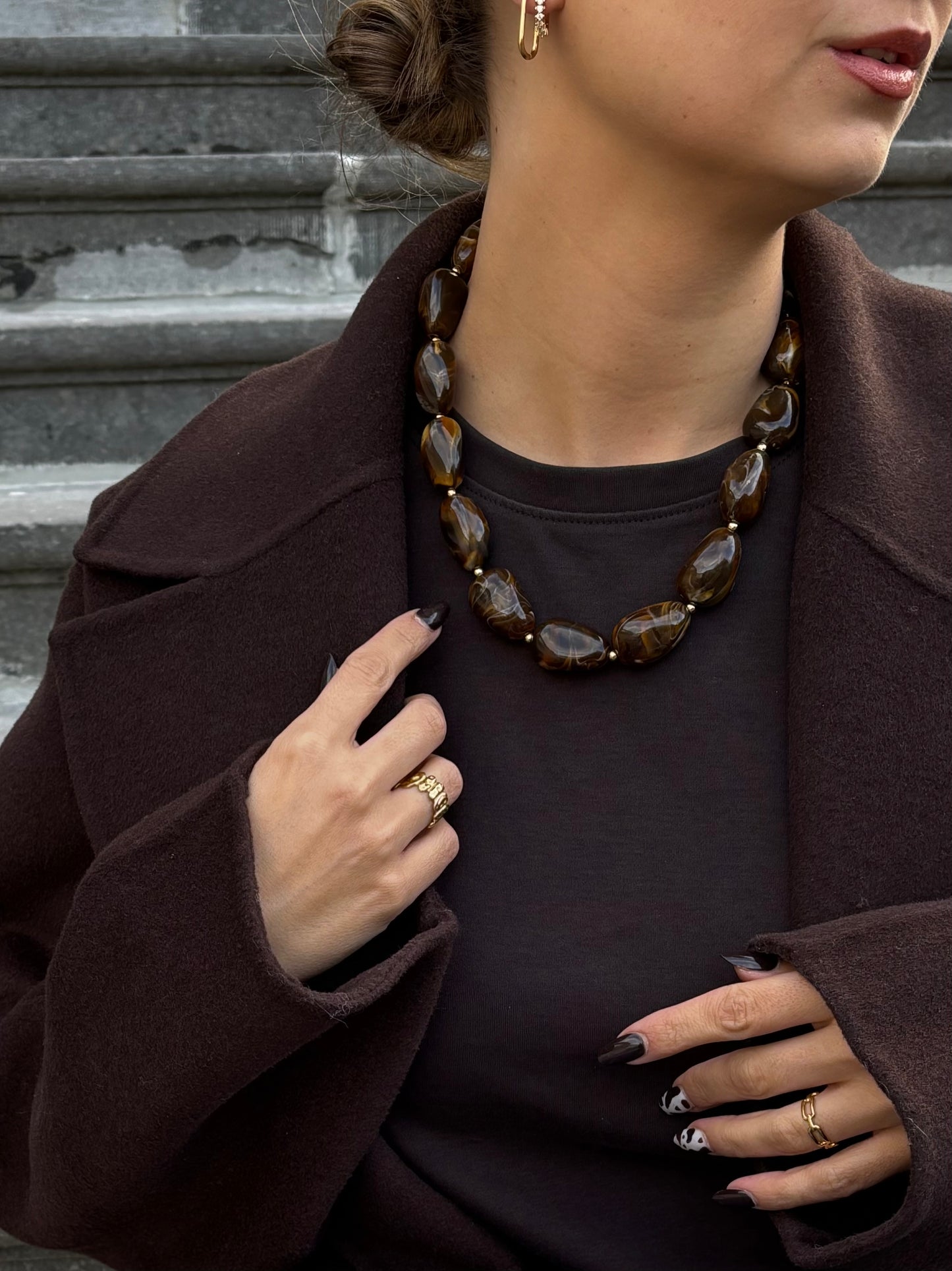 COLLIER N°140 · Brun