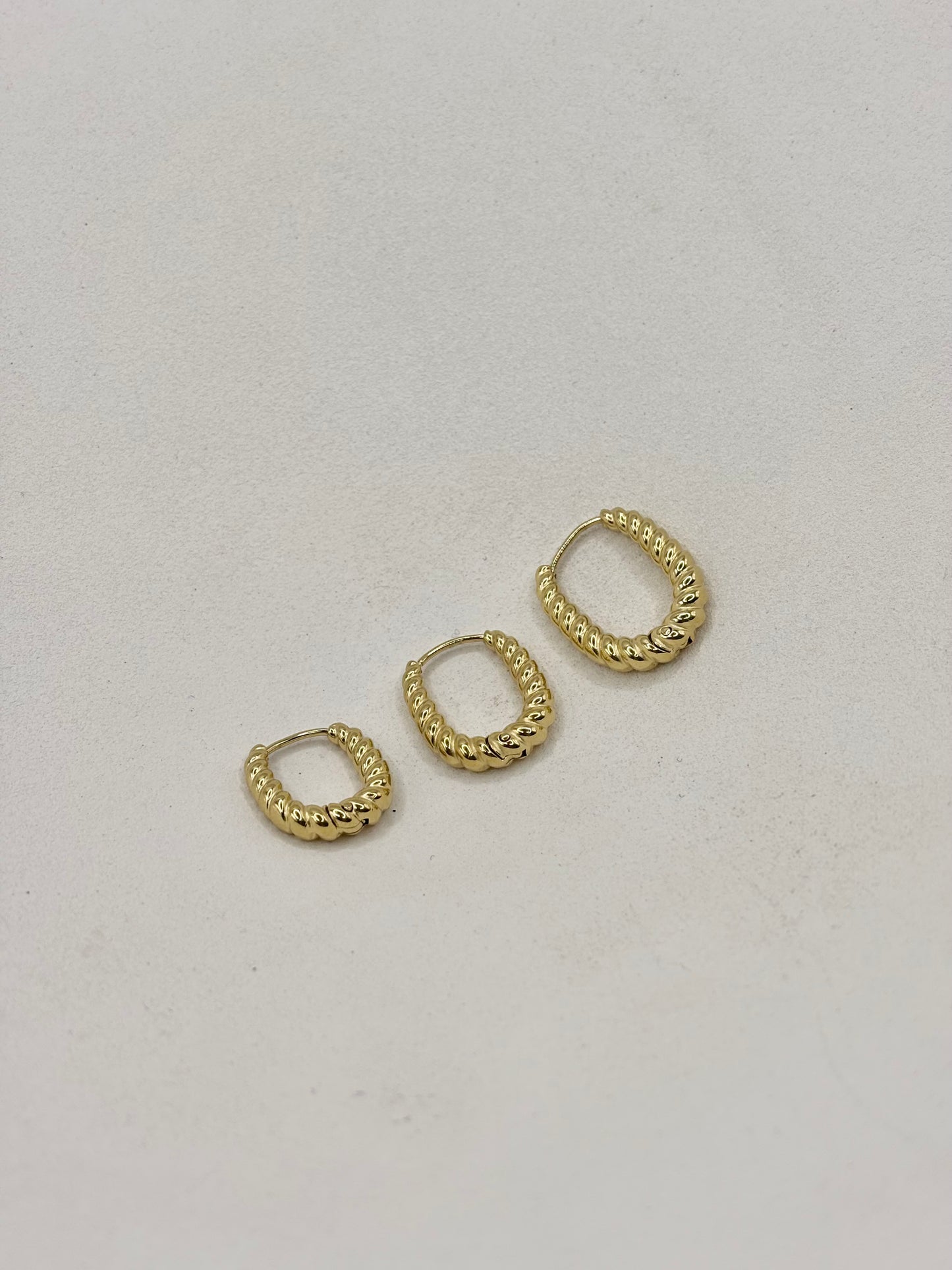BOUCLE D'OREILLE N°182