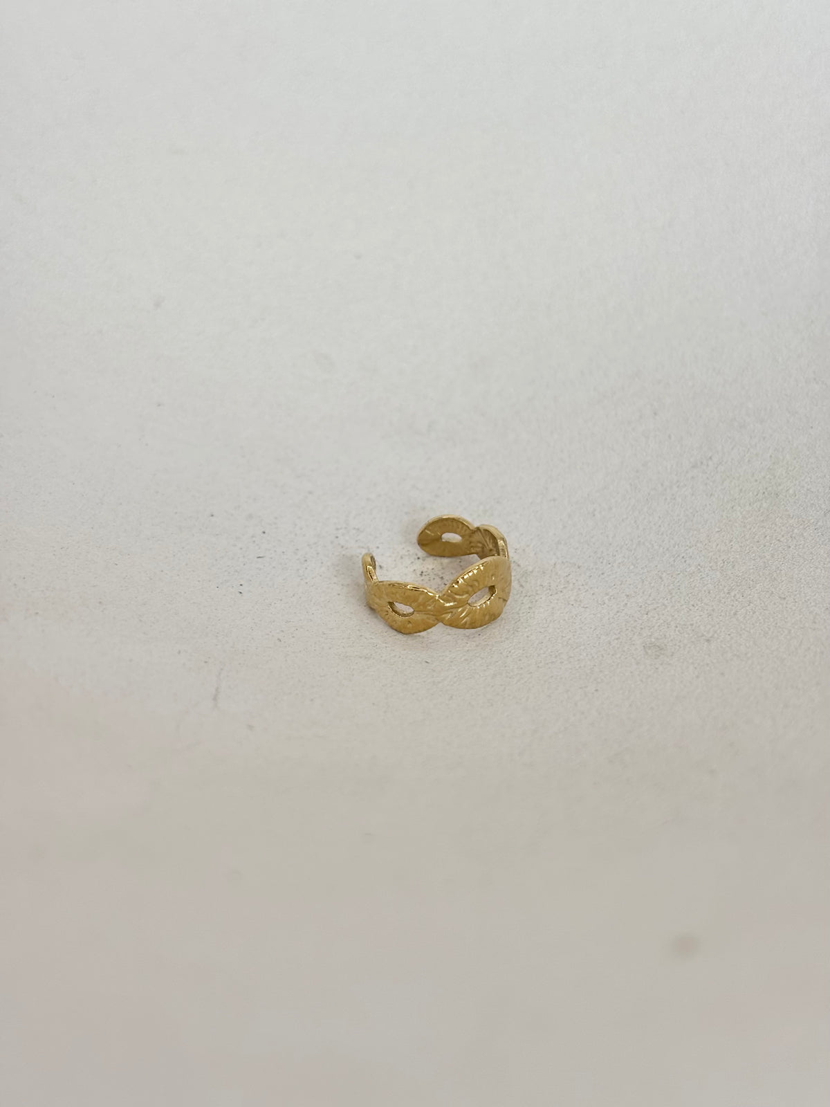 EARCUFF