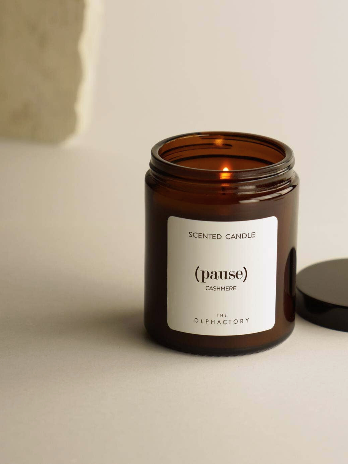 Bougie en cire végétale · CASHMERE, linge frais 135g