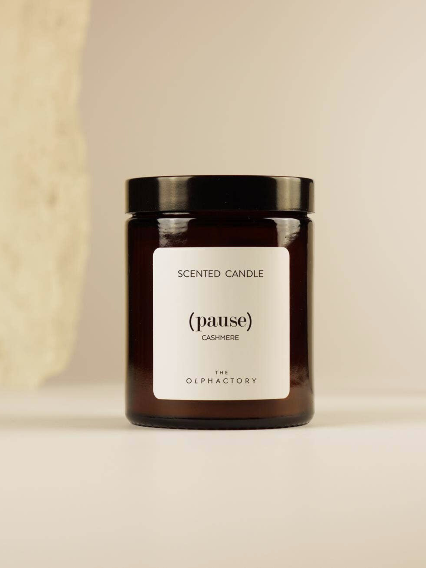 Bougie en cire végétale · CASHMERE, linge frais 135g