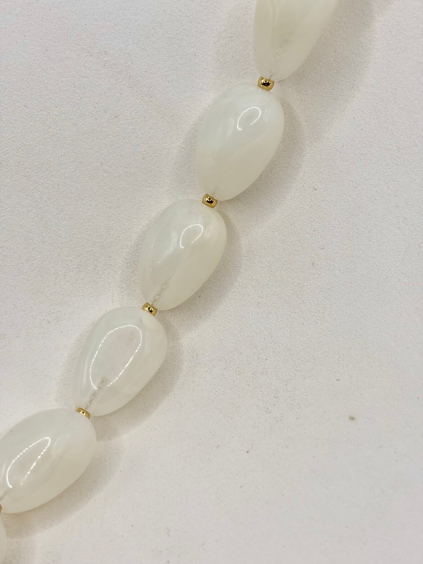 COLLIER N°140 · Écru